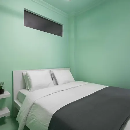 Colorful, Nilie Hospitality Mgmt *