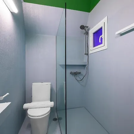 Colorful, Nilie Hospitality Mgmt Apartment